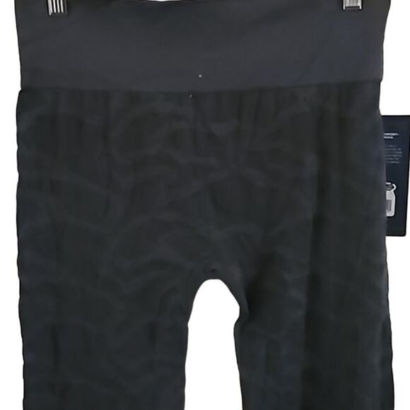 Marika Women’s High Waist Wave Leggings - Size Large, Charcoal Camo Print - Picture 6 of 9